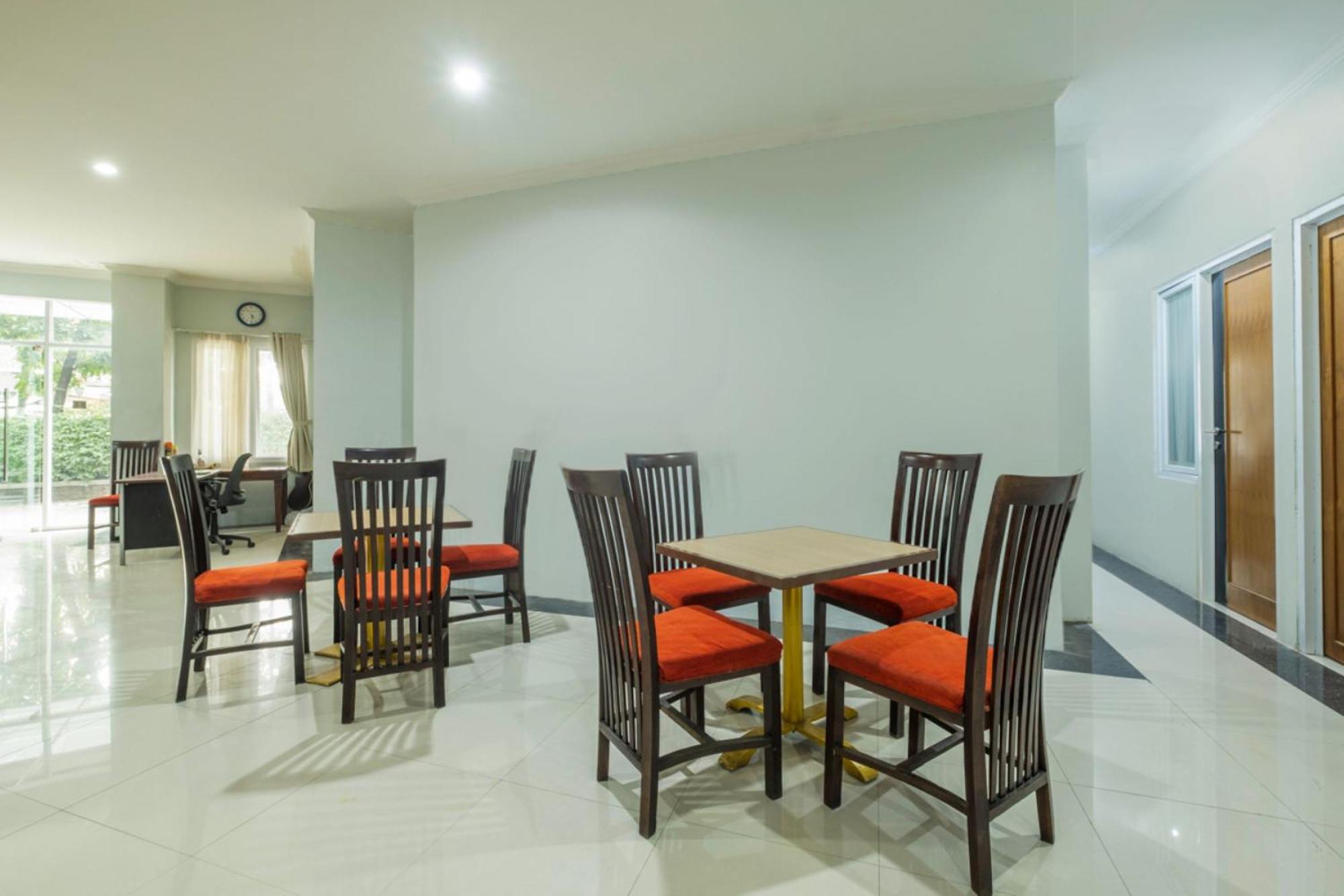 Oyo Living 2195 Al Jazeerah Residence Syariah Bandung Ngoại thất bức ảnh