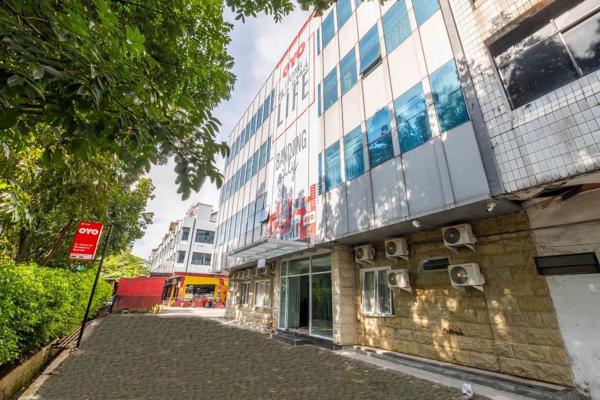Oyo Living 2195 Al Jazeerah Residence Syariah Bandung Ngoại thất bức ảnh